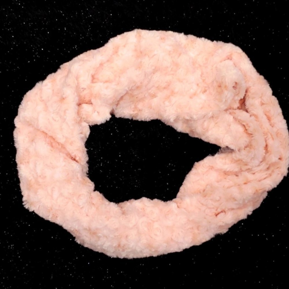 Faux Fur Infinity Scarve